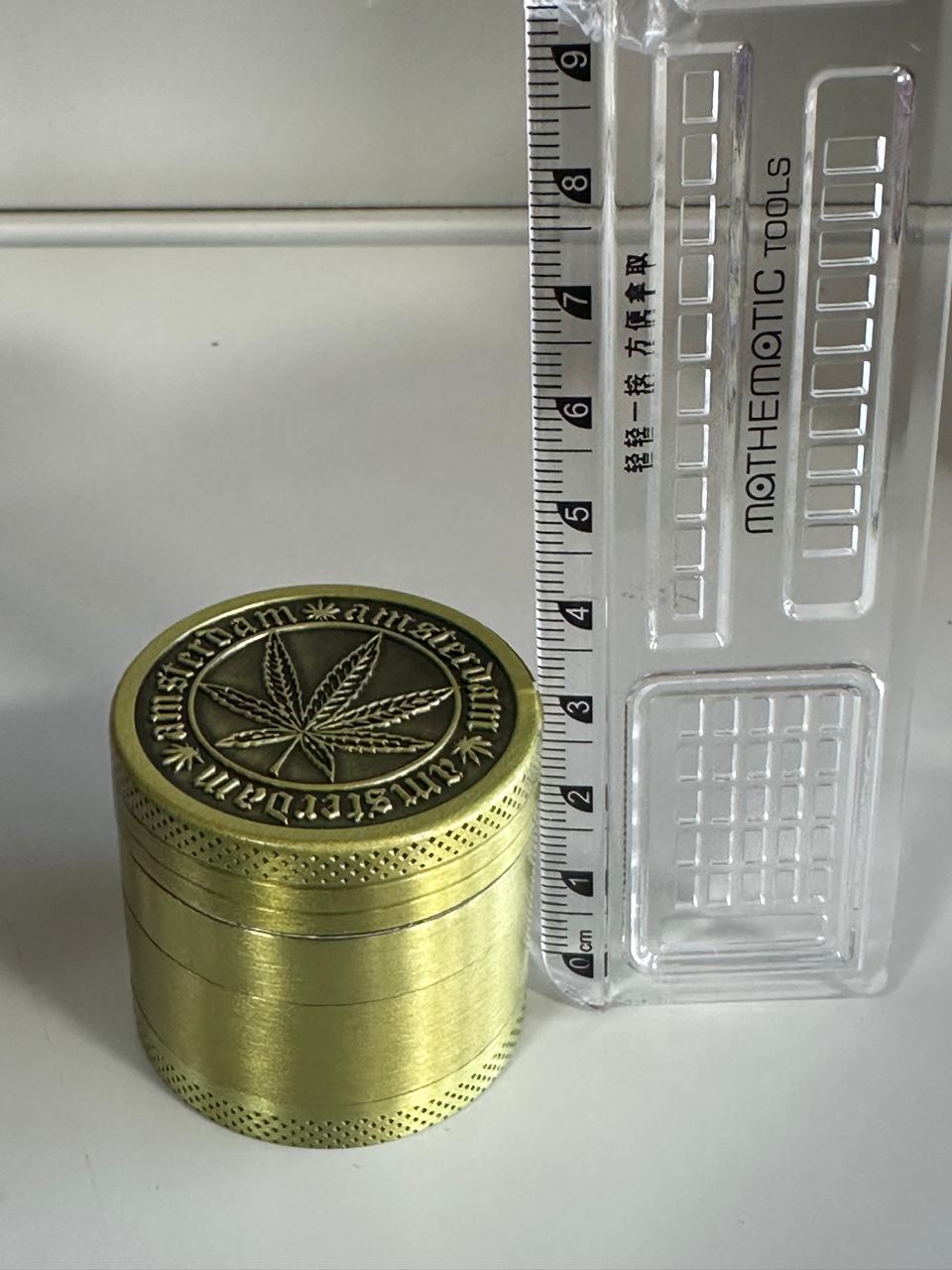 Metal Grinder Amsterdam Leaf